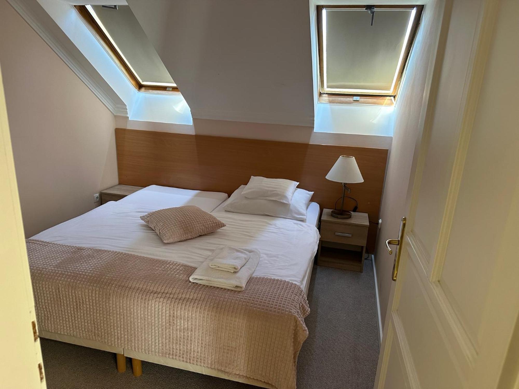 Hotel Forras Komárom Eksteriør bilde