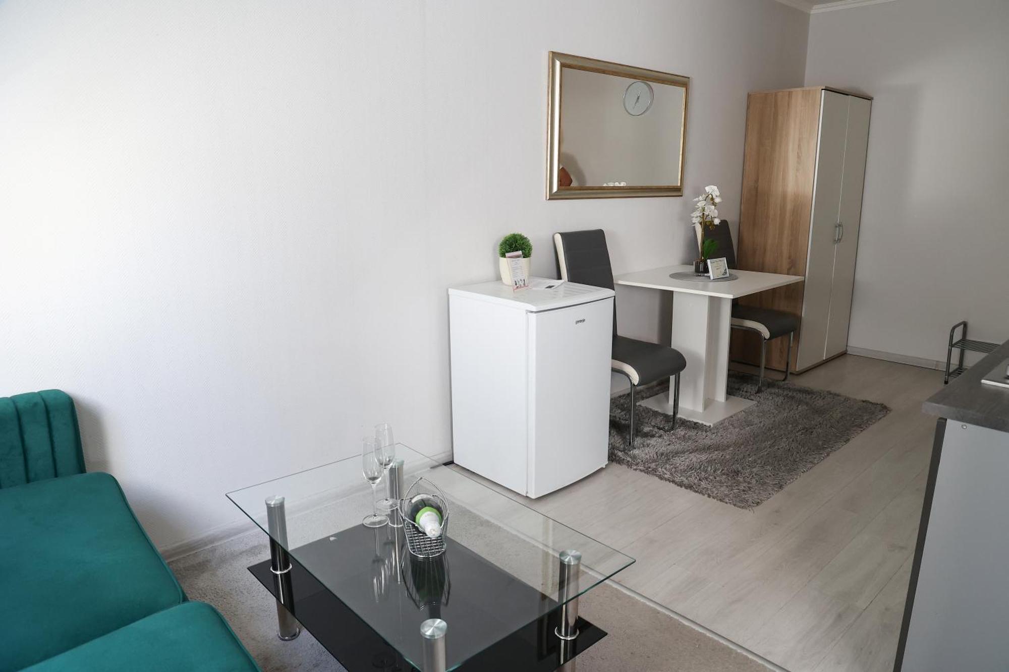 Hotel Forras Komárom Rom bilde