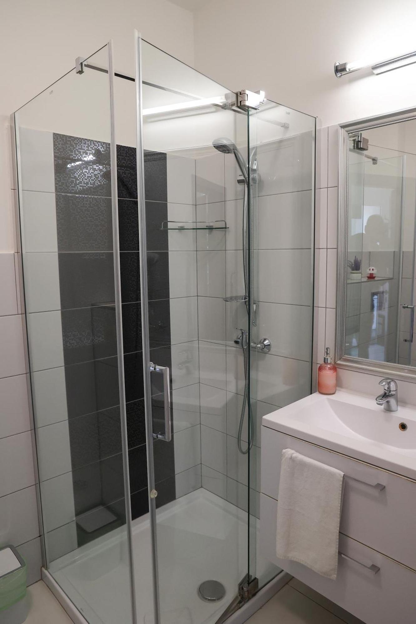 Hotel Forras Komárom Rom bilde