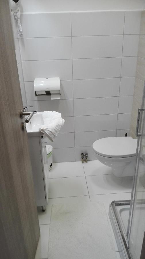Hotel Forras Komárom Eksteriør bilde